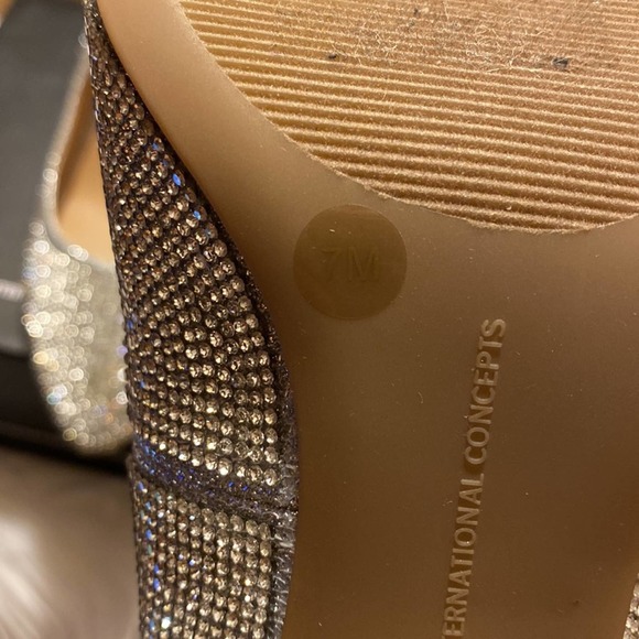 INC International Concepts Zitah Pumps Silver Crystal 7M - Picture 7 of 12